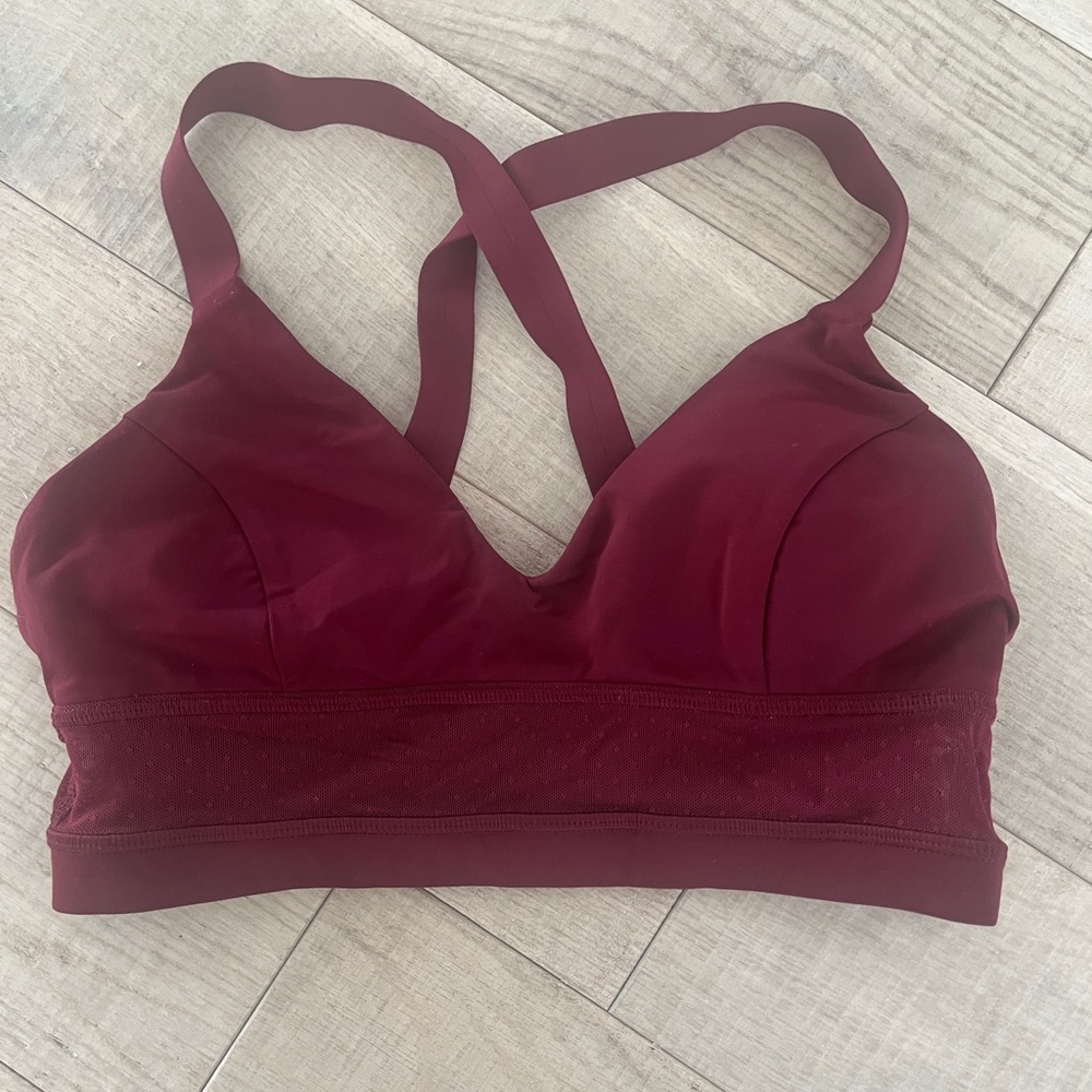 Lululemon size 4 sports bra
